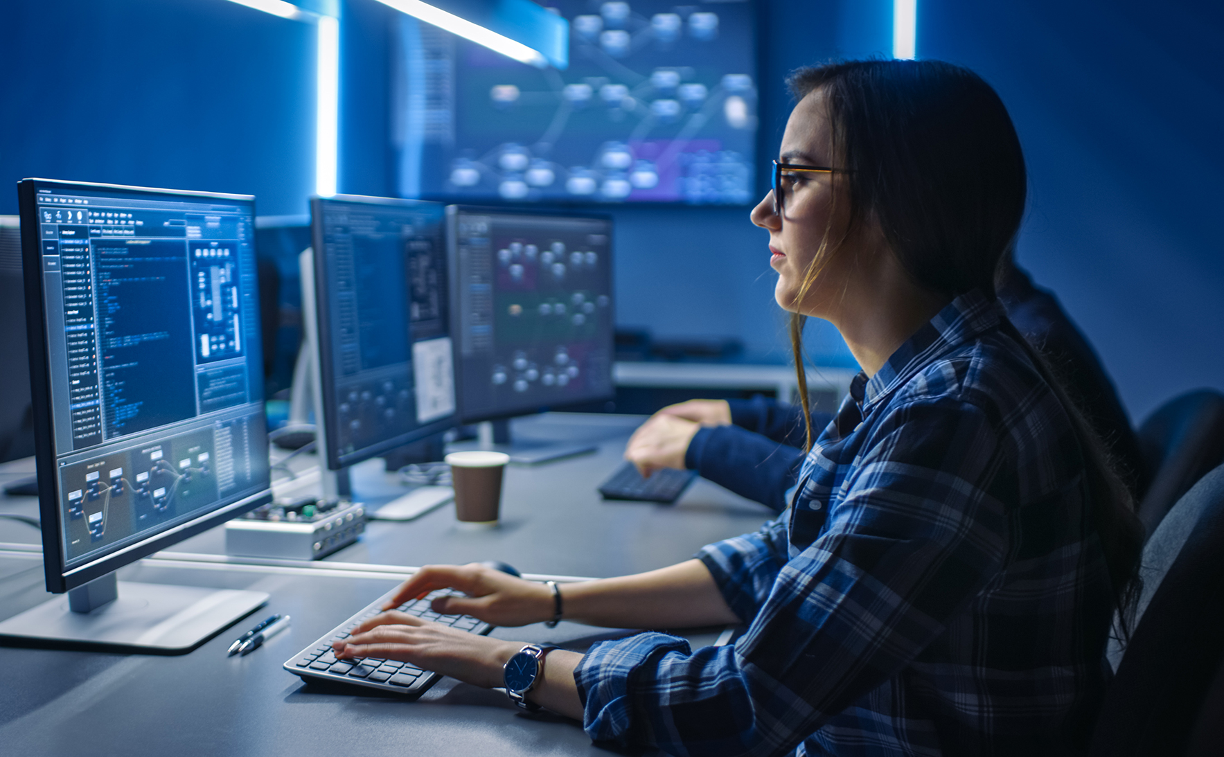 Mass adoption of public clouds will boost market growth to $600 billion in 2023