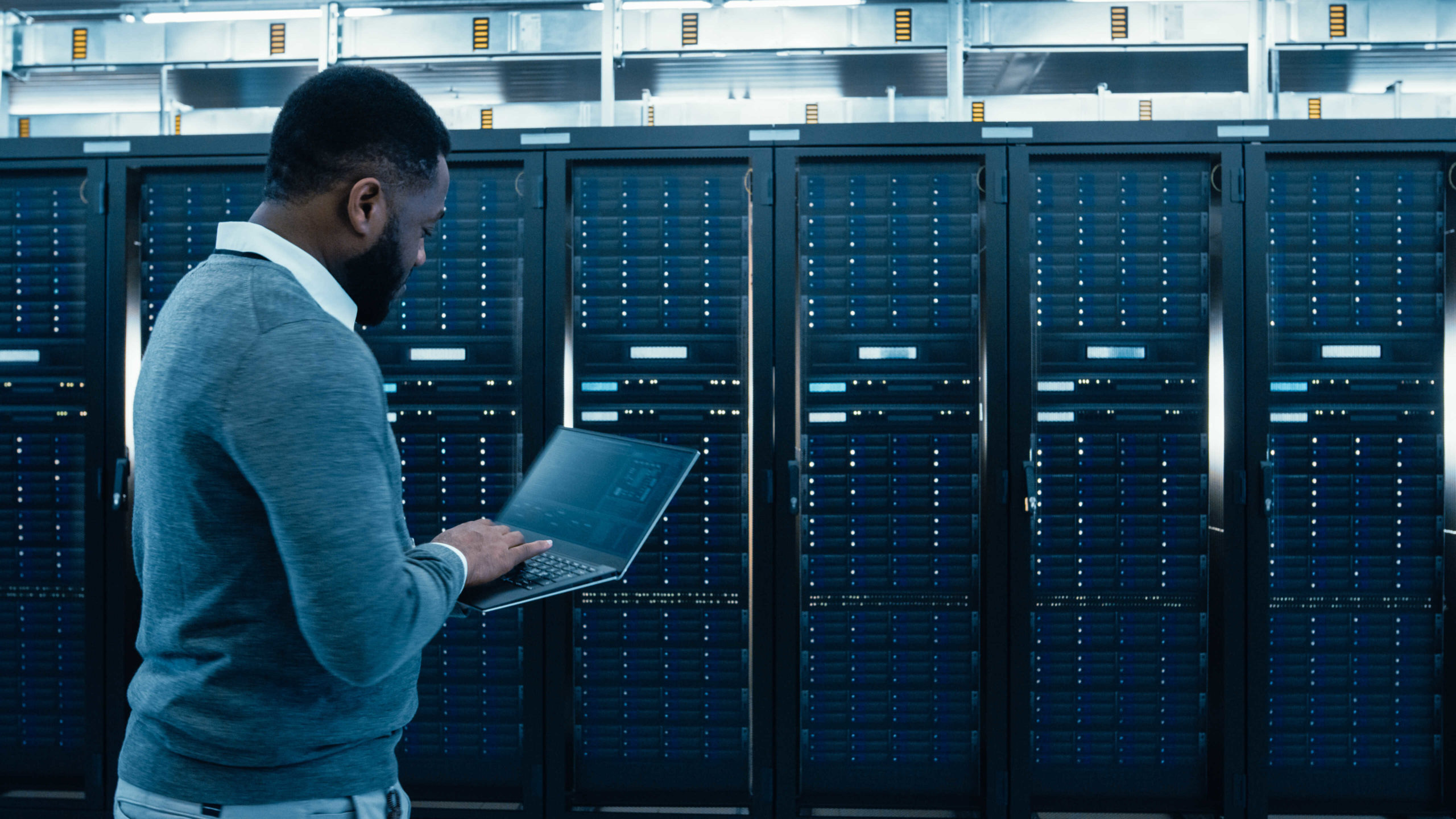 Database guides. Datacenter картинки. Security Intelligence. Администратор базы данных фото. Database Security.